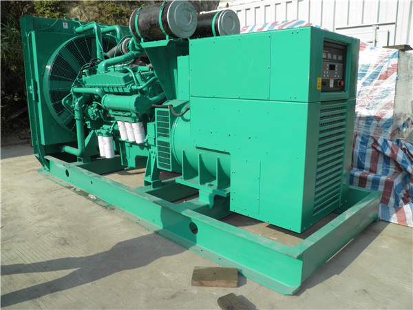 黑水出租发电机 发电机组厂家：柴油发电机组的控制屏的作用是什么？