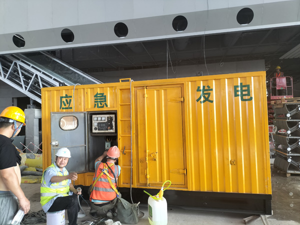 黑水怎样判断空气滤清器是否需要更换？